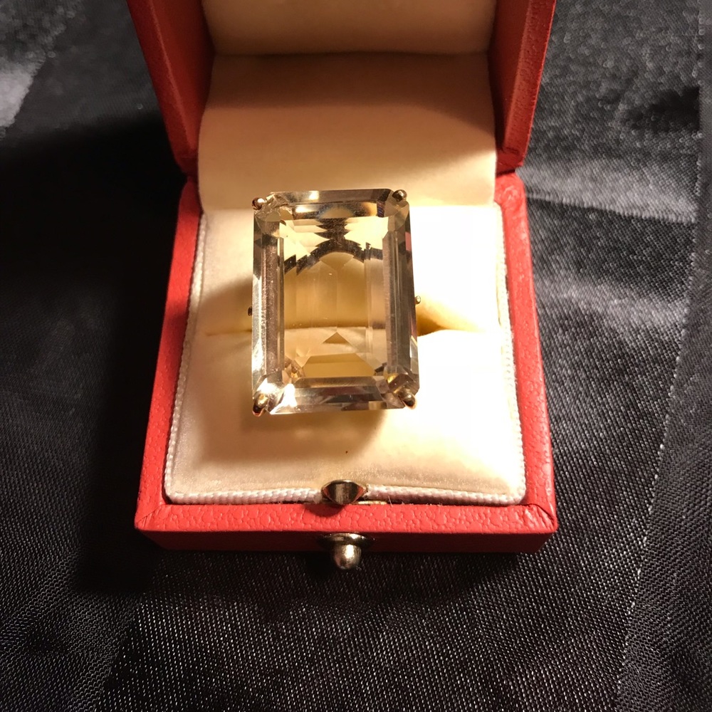 18k gold prong setting Yellow Quartz 26.62ct